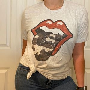 Camo Kiss Graphic Tee